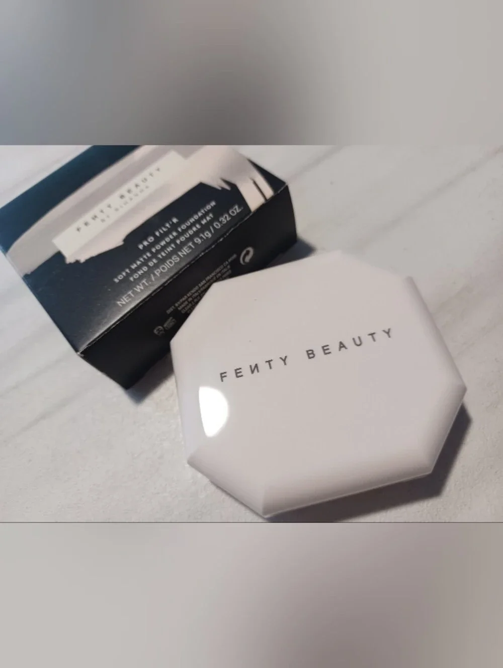 230 Fenty Beauty Soft Matte Powder FOUNDATION - Beige
